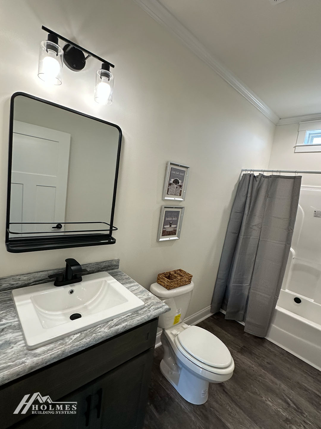 caroline_interior_12