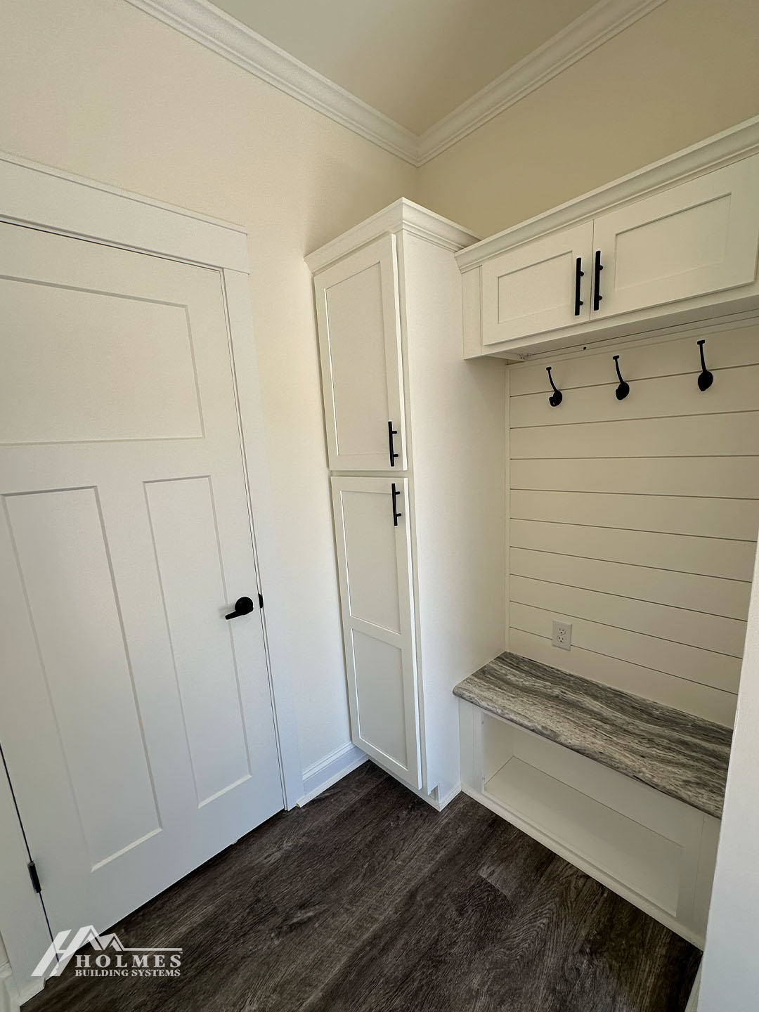 caroline_interior_15
